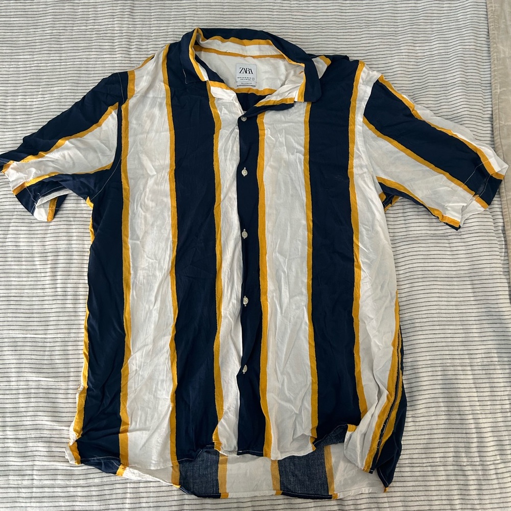 Zara Button down short sleeve
